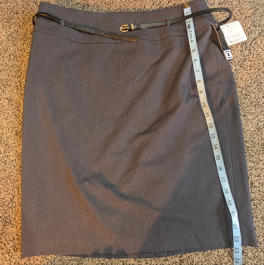 Liz Claiborne Gray A-Line Skirt with Slim Belt